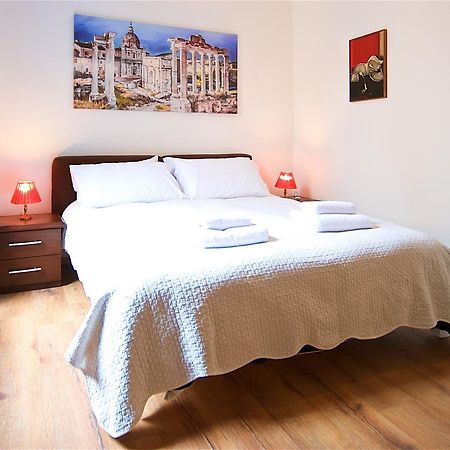 Vetrina Holidays Apartment Navona Roma Dış mekan fotoğraf